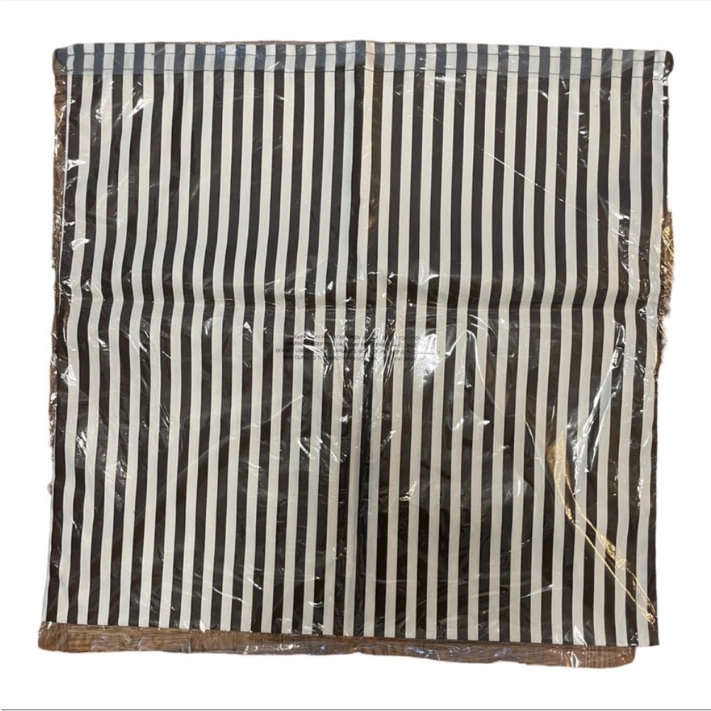Henri Bendel NWT dust bag